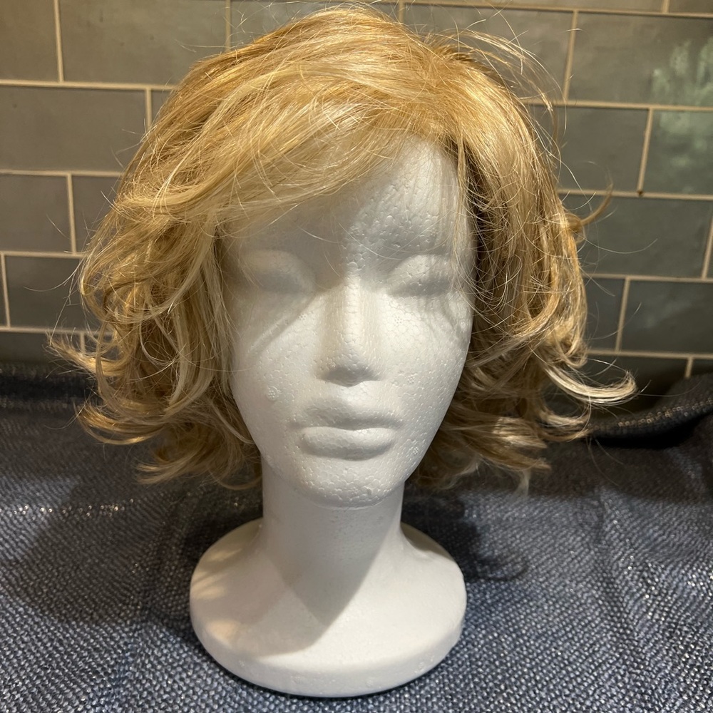 Gabor luxury collection wig (Modern Motif)